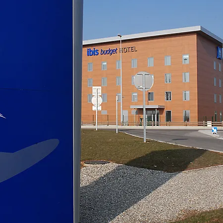 Ibis Budget Aeroport Lyon Saint Exupery 호텔